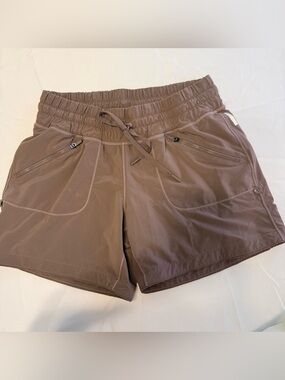 Women's ZELLA shorts mocha/taupe size M drawstring pockets